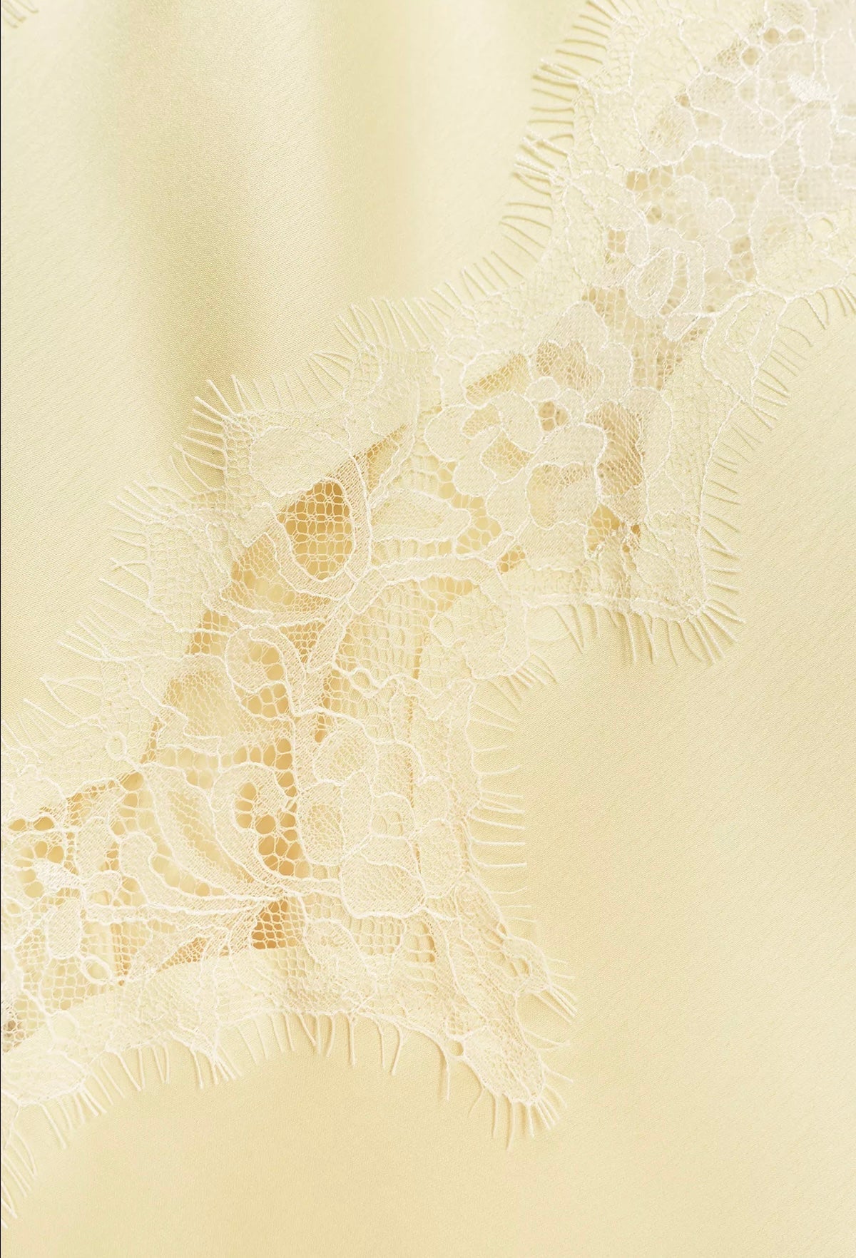 Top de Alça com Renda Acetinada – Éclat