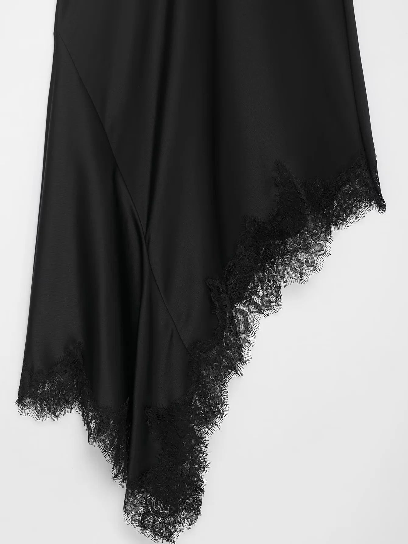 Vestido Curto Acetinado com Renda - Liora